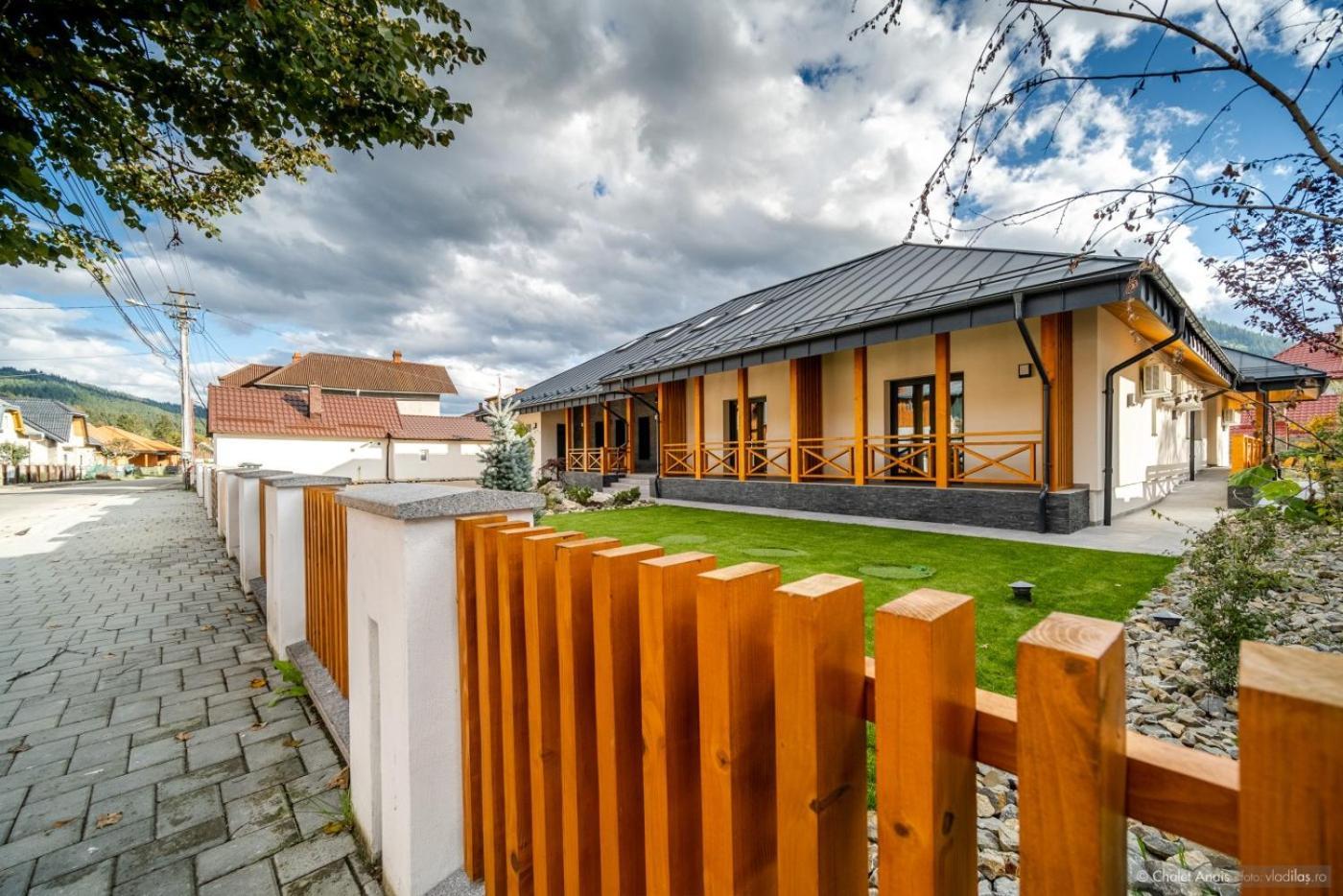 Anais Chalet Campulung Moldovenesc Bagian luar foto